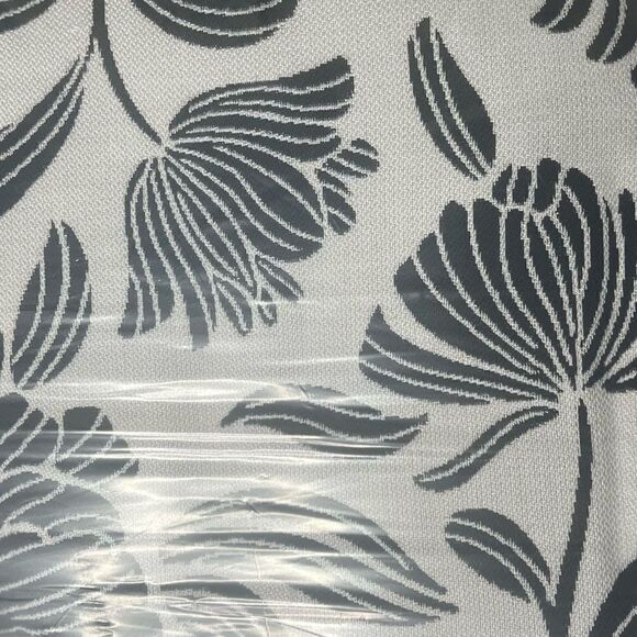 The Company Store Sunbrella Contoured Chair Cushion,Navy Floral, 20” x 20”, NWT! - Picture 15 of 16